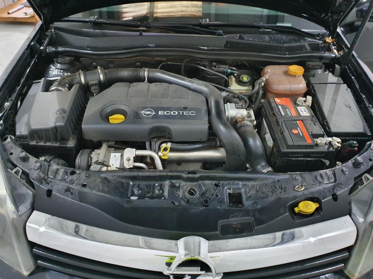 Opel Astra 1.7 CDTI · Ano 2005 — imagen 4