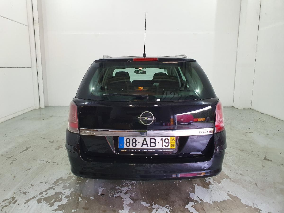 Opel Astra 1.7 CDTI · Ano 2005 — imagen 5