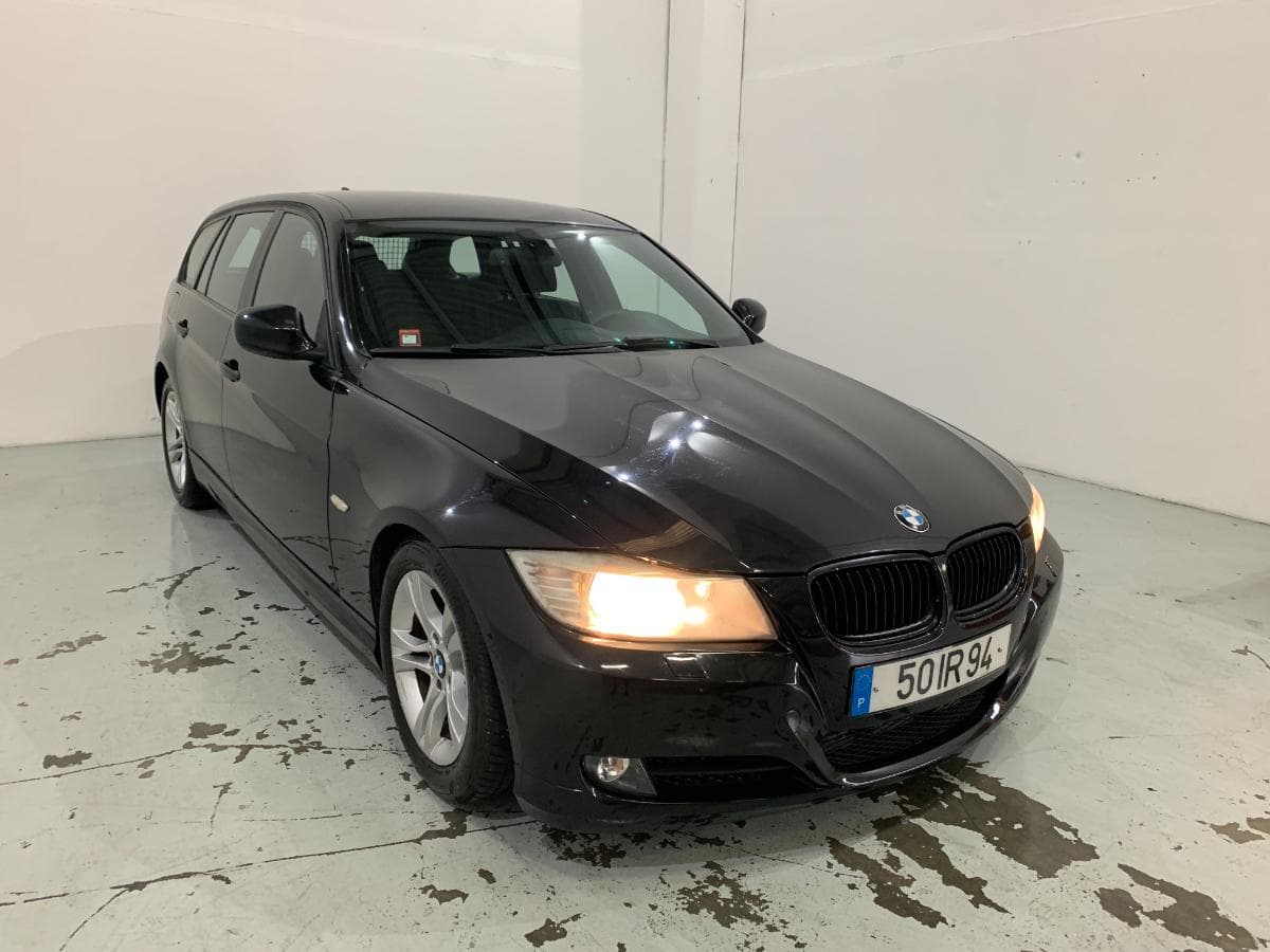 BMW 320D Touring Navigation Sport · Ano 2010 — image 3