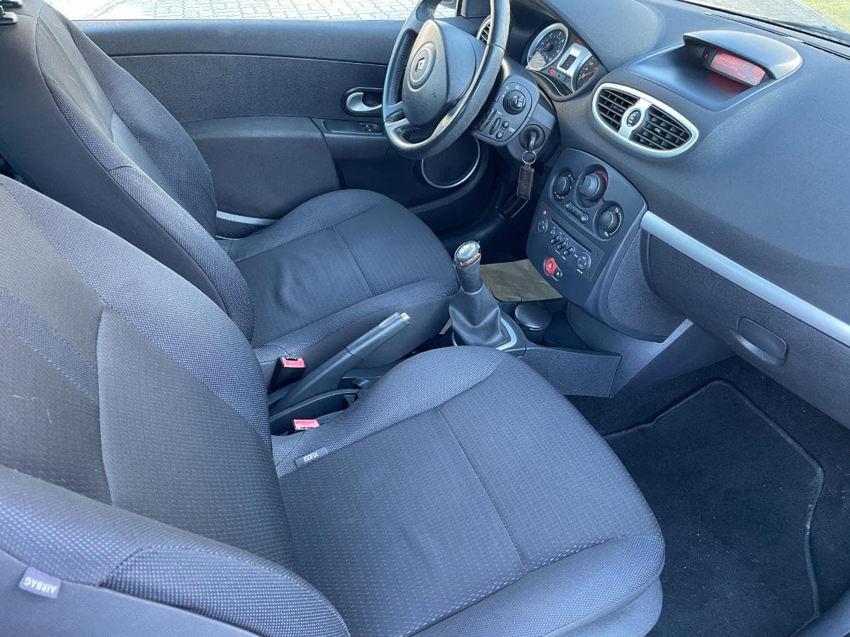Renault Clio 1.5DCI · Ano 2007 — imagen 16