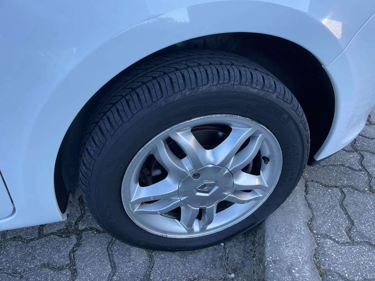 Renault Clio 1.5DCI · Ano 2007 — imagen 11