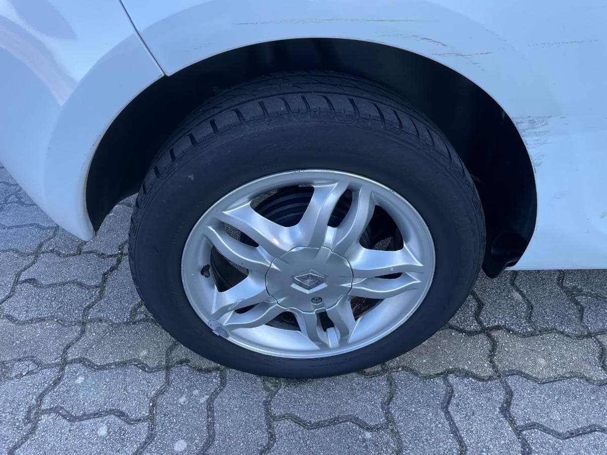 Renault Clio 1.5DCI · Ano 2007 — imagen 12