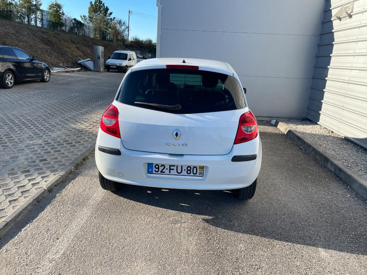Renault Clio 1.5DCI · Ano 2008 — imagen 6