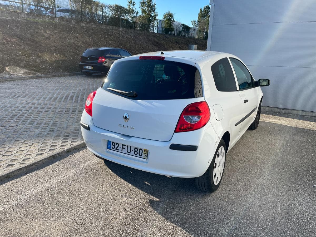 Renault Clio 1.5DCI · Ano 2008 — imagen 5
