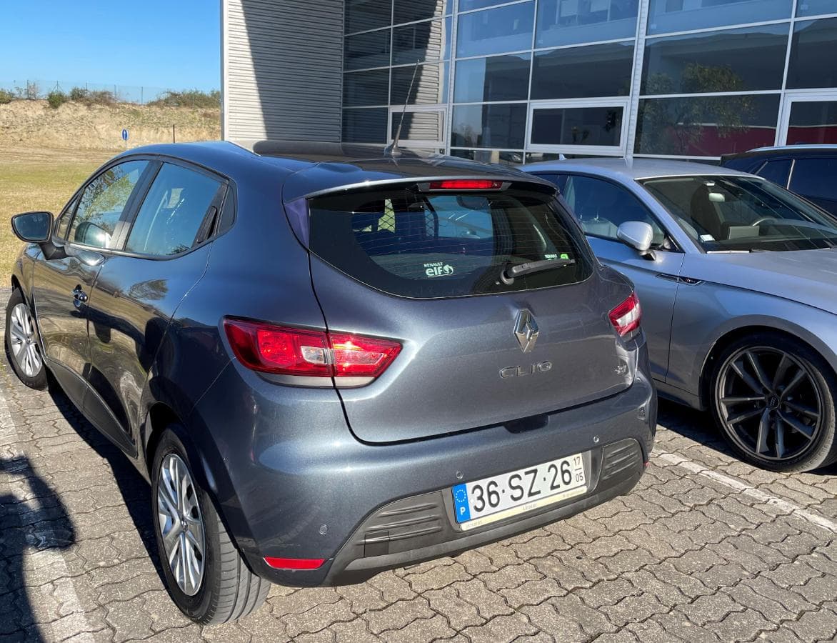 Renault Clio 1.5DCI · Ano 2017 — image 8