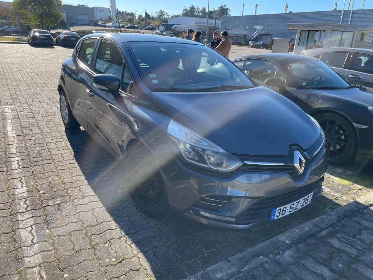 Renault Clio 1.5DCI · Ano 2017 — image 1