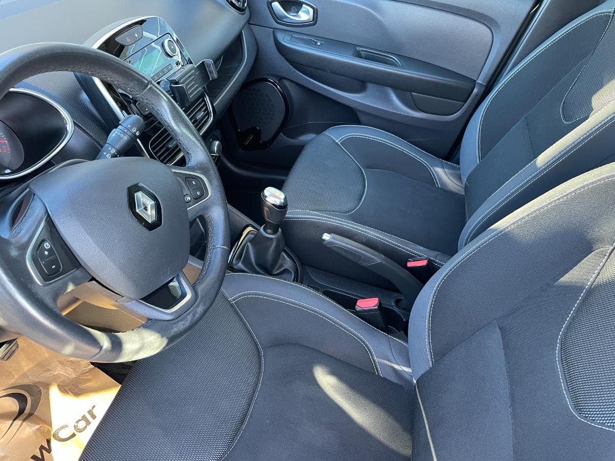 Renault Clio 1.5DCI · Ano 2017 — image 15