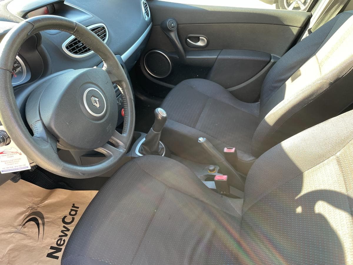 Renault Clio 1.5DCI · Ano 2008 — imagen 14