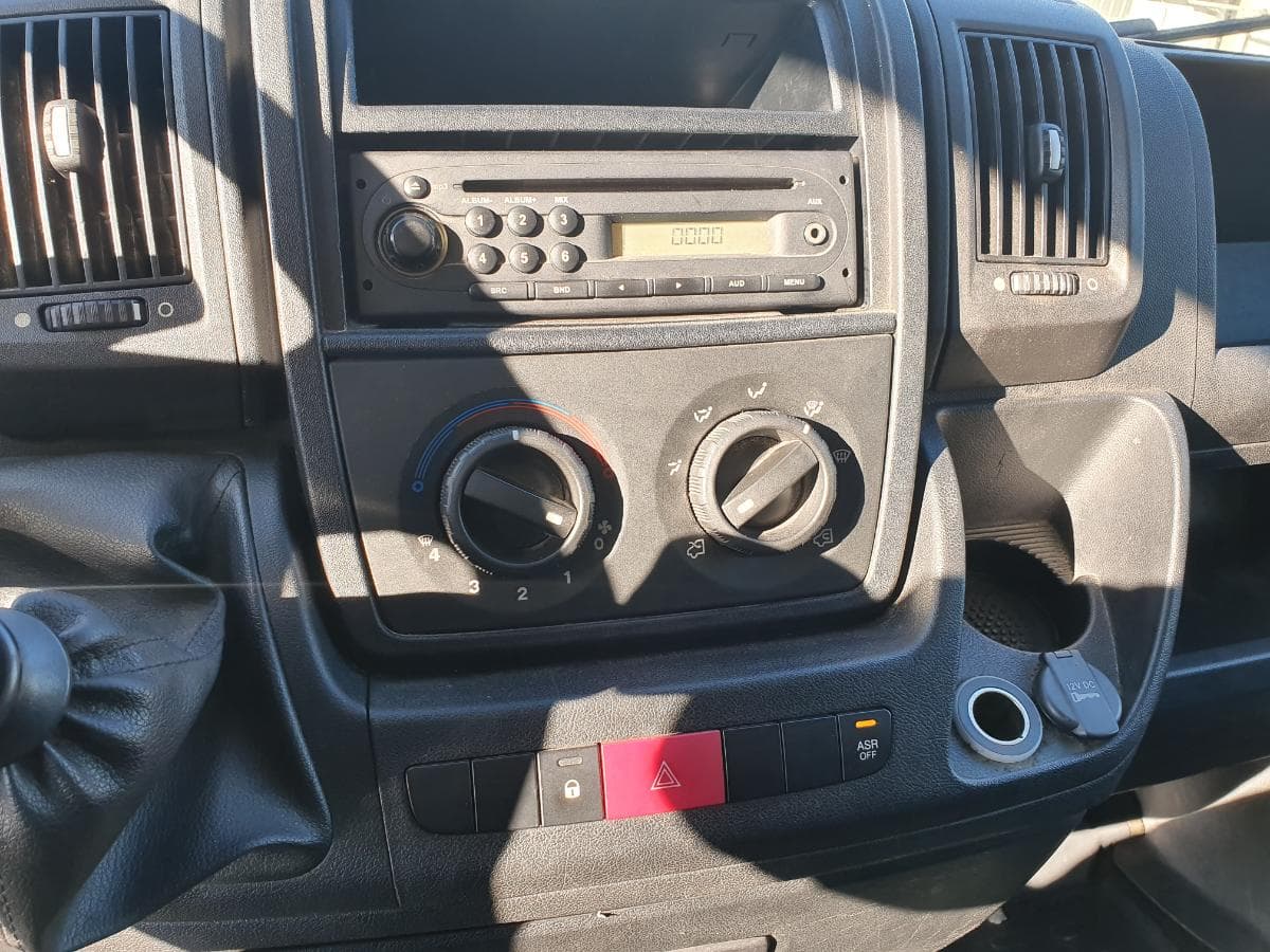 Peugeot Boxer 2.2HDI · Ano 2014 — imagen 30