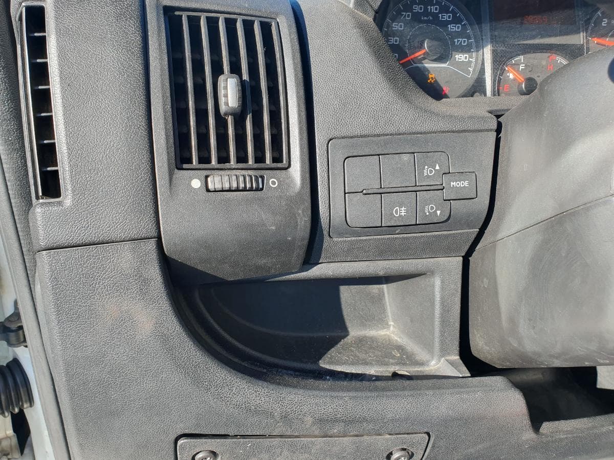 Peugeot Boxer 2.2HDI · Ano 2014 — imagen 35