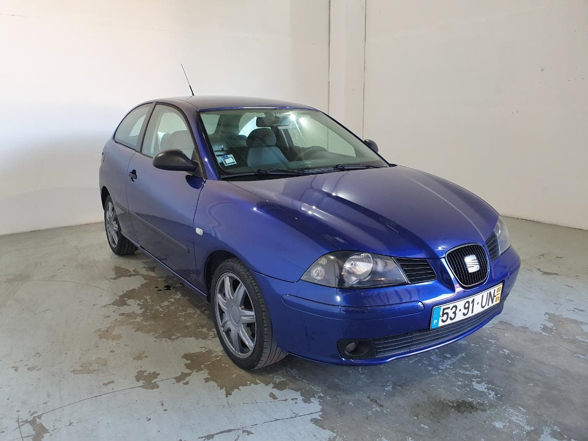 Seat Ibiza 1.4 TDI · Ano 2003 — imagem 1