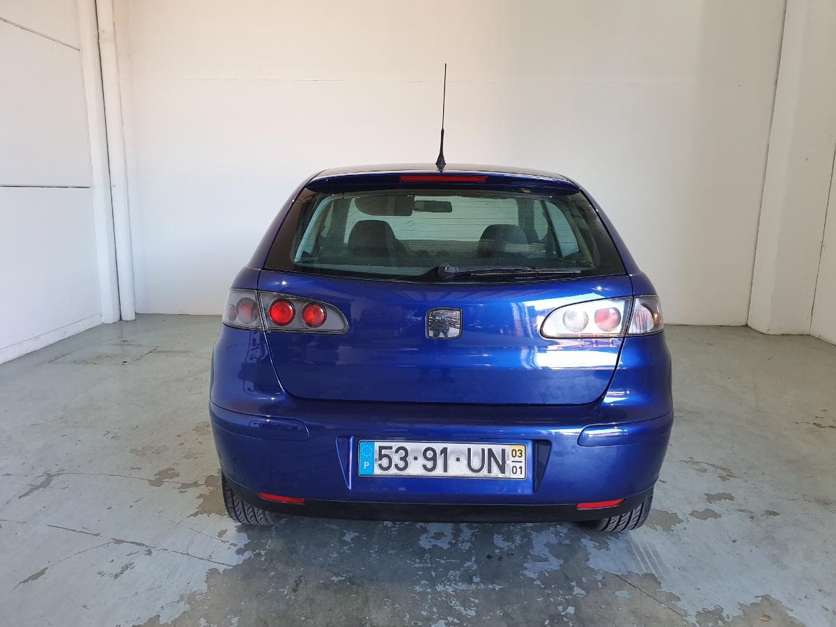 Seat Ibiza 1.4 TDI · Ano 2003 — imagem 7