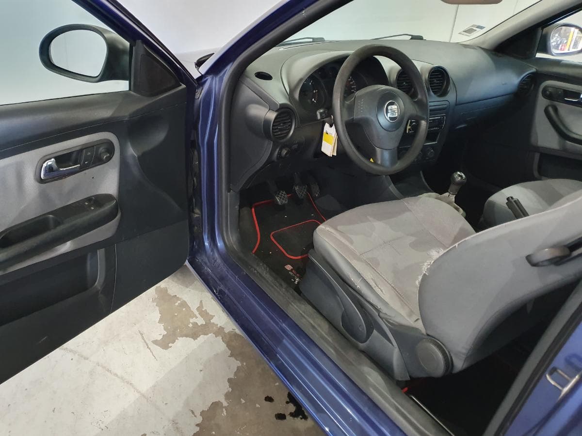 Seat Ibiza 1.4 TDI · Ano 2003 — imagem 14