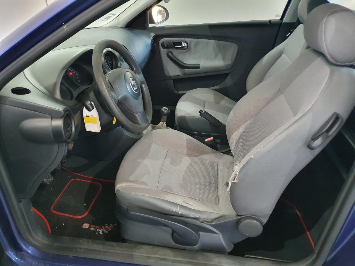 Seat Ibiza 1.4 TDI · Ano 2003 — imagem 19