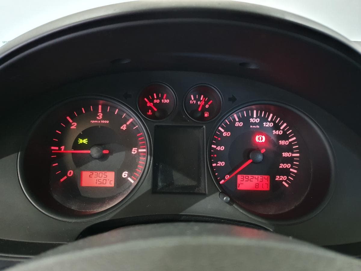 Seat Ibiza 1.4 TDI · Ano 2003 — imagem 23