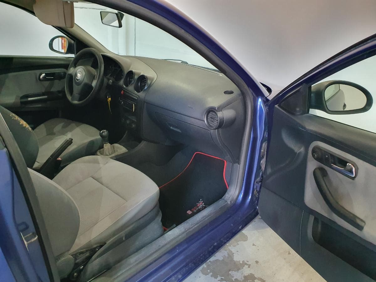 Seat Ibiza 1.4 TDI · Ano 2003 — imagem 24