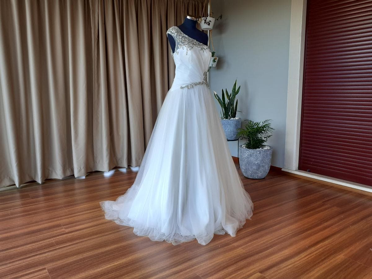 Vestidos de Noiva · Leiria — imagem 48