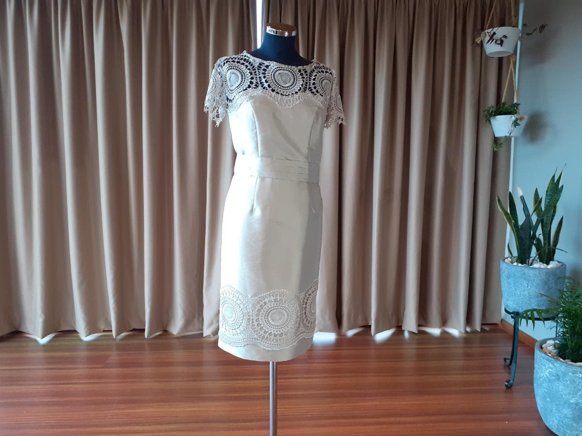 Robes de cérémonie courts — image 16