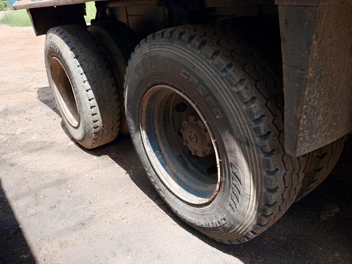 ASHOK LEYLAND · — image 4