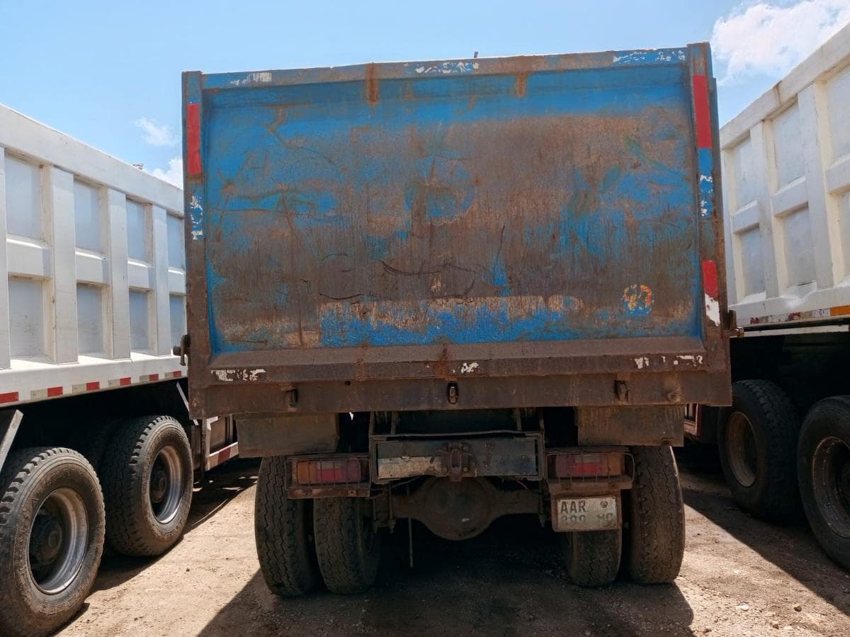 ASHOK LEYLAND · — image 5