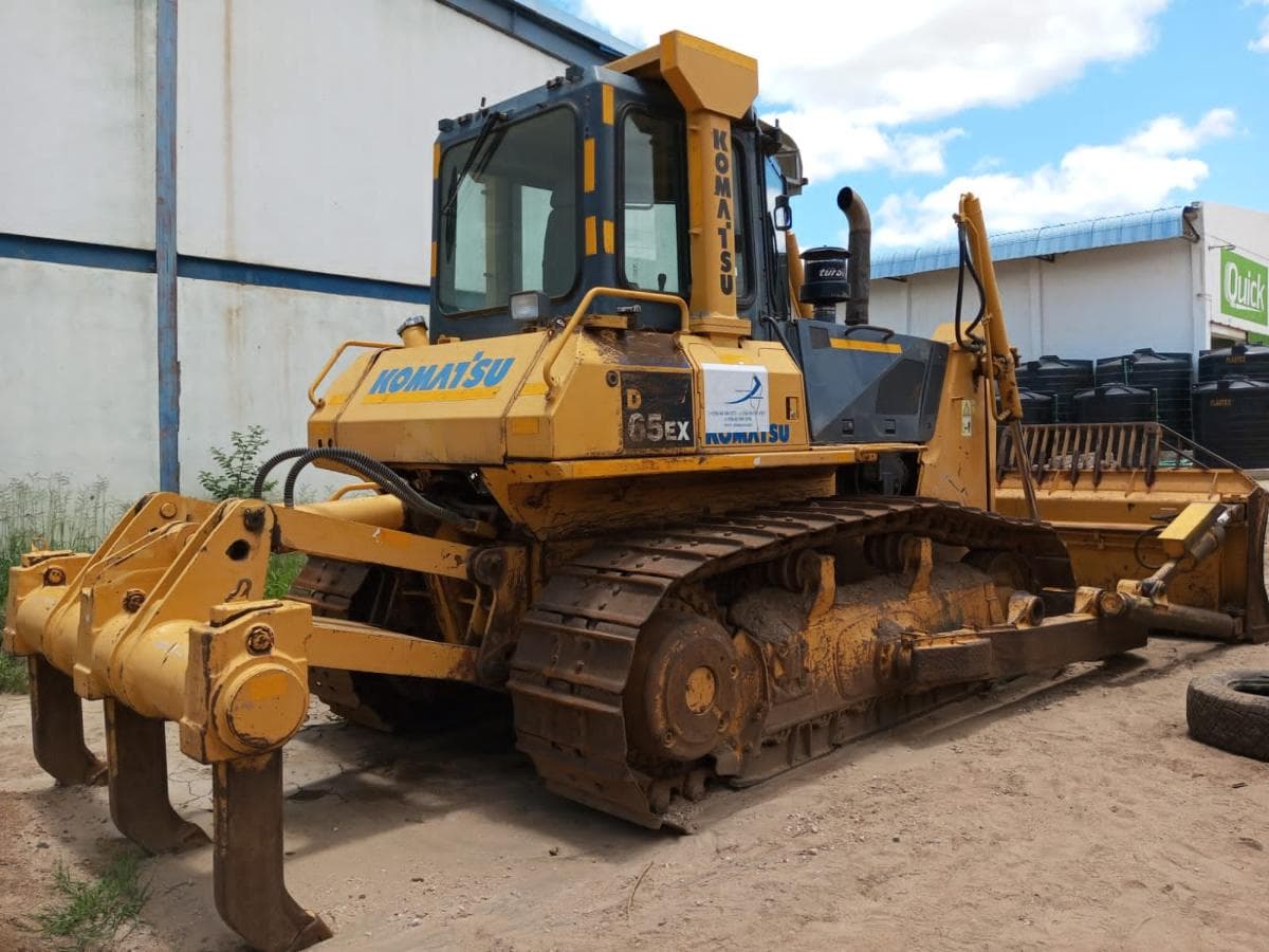 Bulldozer Komatsu · — image 2