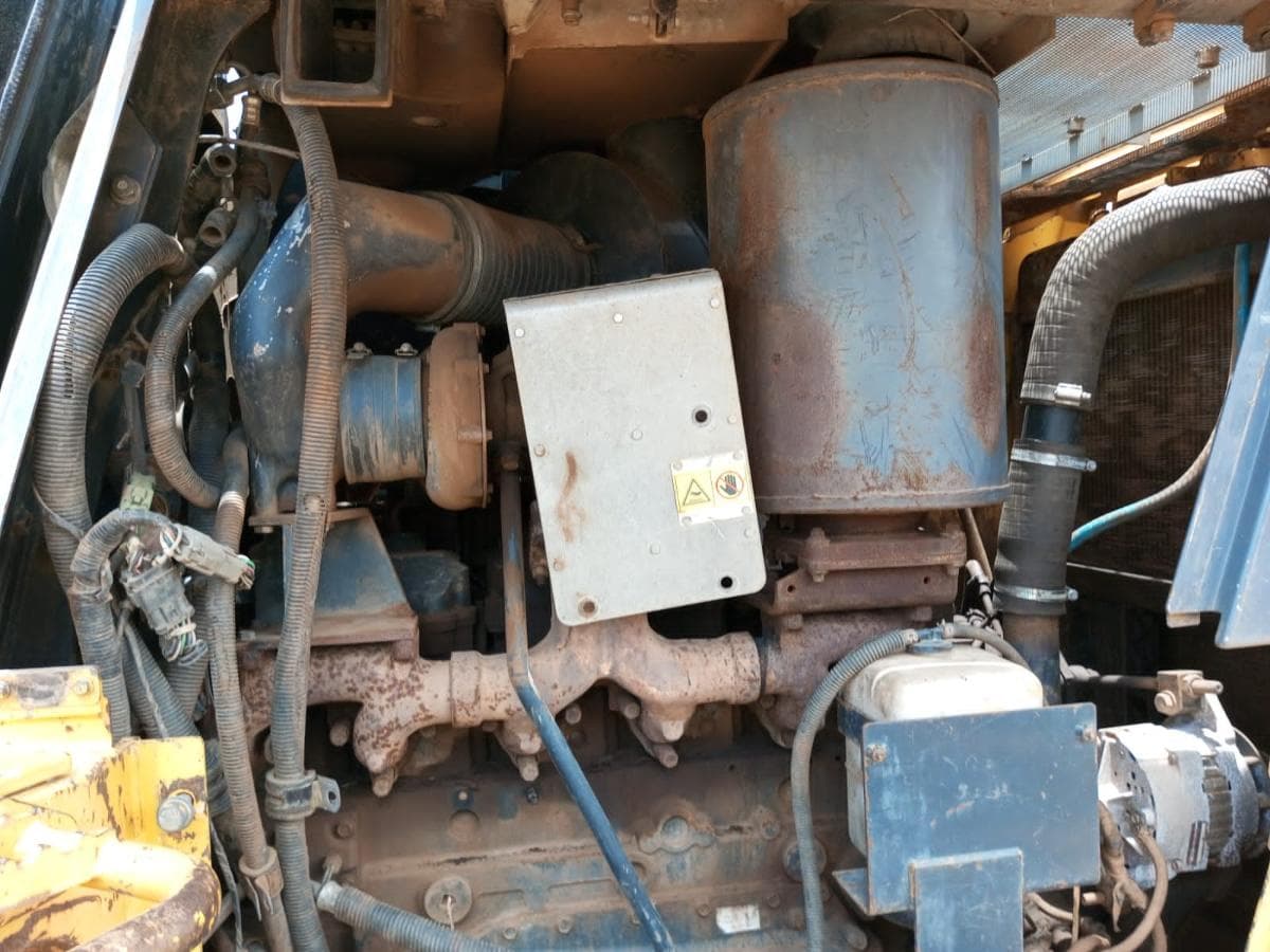 Bulldozer Komatsu · — image 8