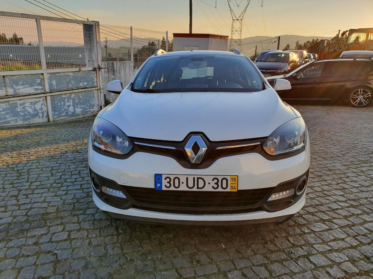 Renault Mégane 1.5 DCI · Ano 2015 — image 3