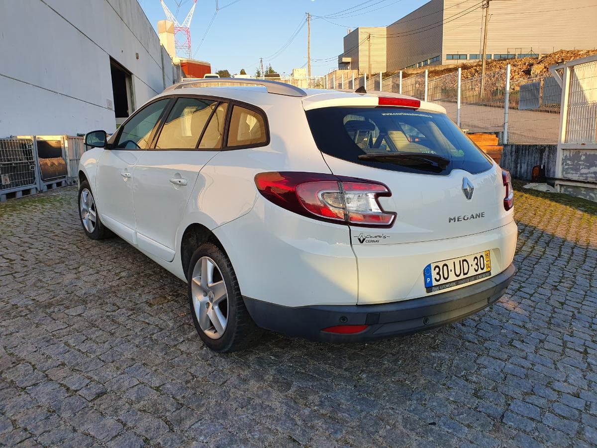 Renault Mégane 1.5 DCI · Ano 2015 — image 7