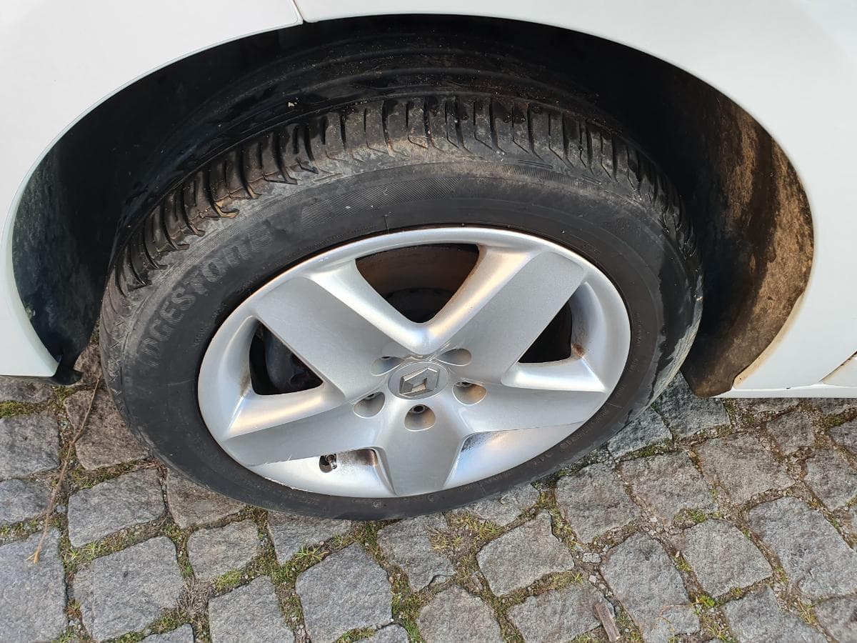 Renault Mégane 1.5 DCI · Ano 2015 — image 17
