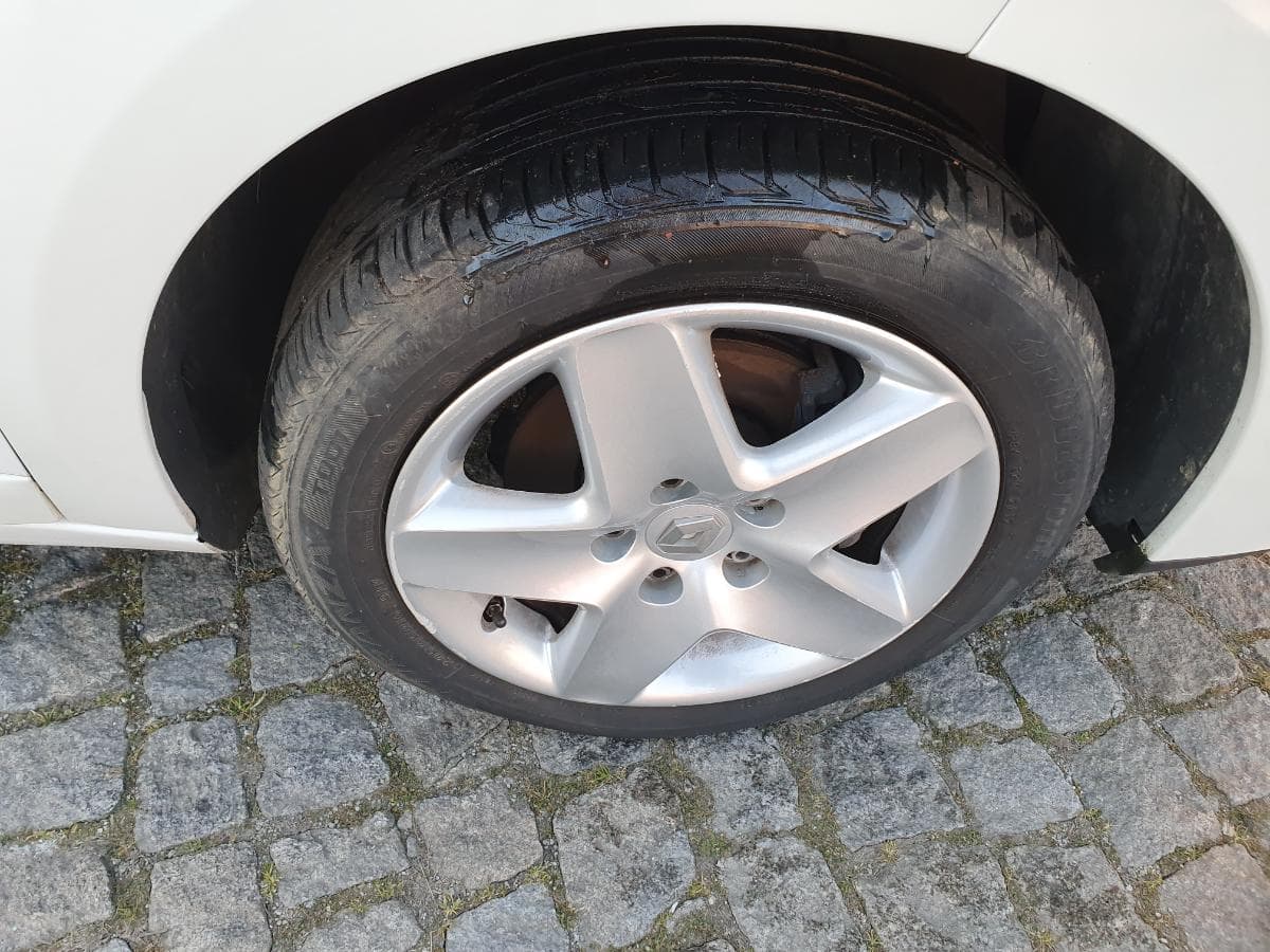Renault Mégane 1.5 DCI · Ano 2015 — image 16