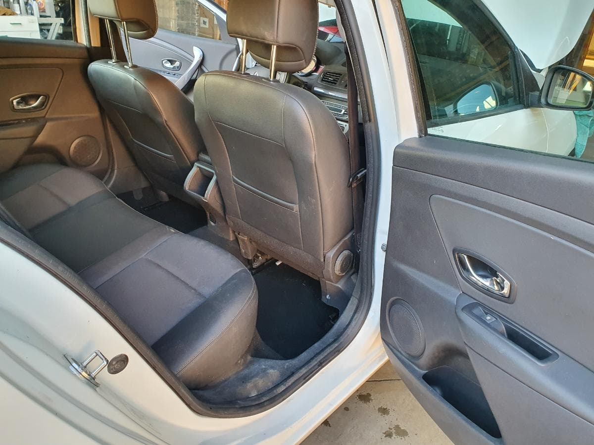 Renault Mégane 1.5 DCI · Ano 2015 — image 21