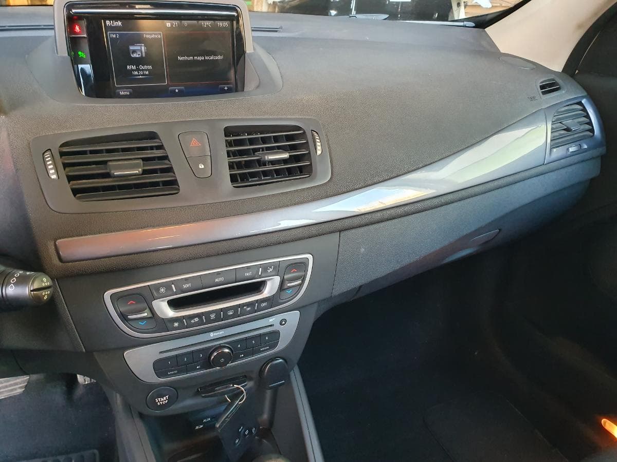 Renault Mégane 1.5 DCI · Ano 2015 — image 25