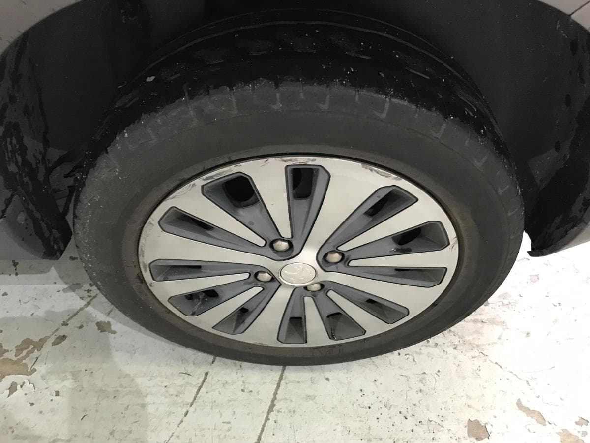 Peugeot 2008 1.6 HDI · Ano 2013 — image 14