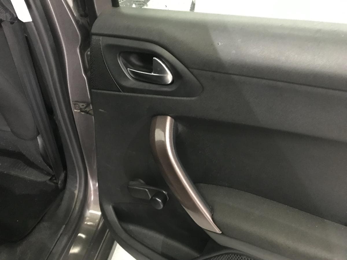Peugeot 2008 1.6 HDI · Ano 2013 — image 19