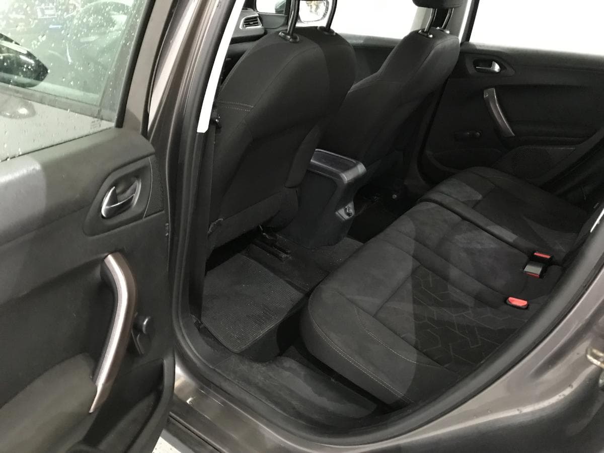 Peugeot 2008 1.6 HDI · Ano 2013 — image 26