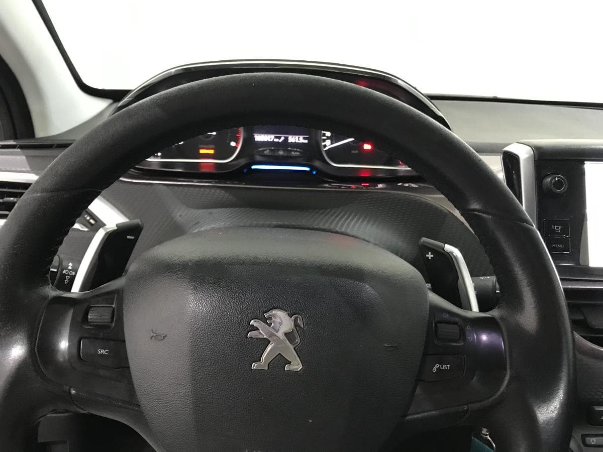 Peugeot 2008 1.6 HDI · Ano 2013 — image 33