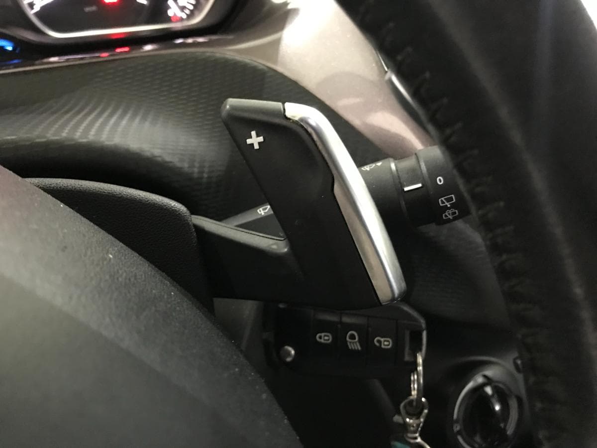 Peugeot 2008 1.6 HDI · Ano 2013 — image 38