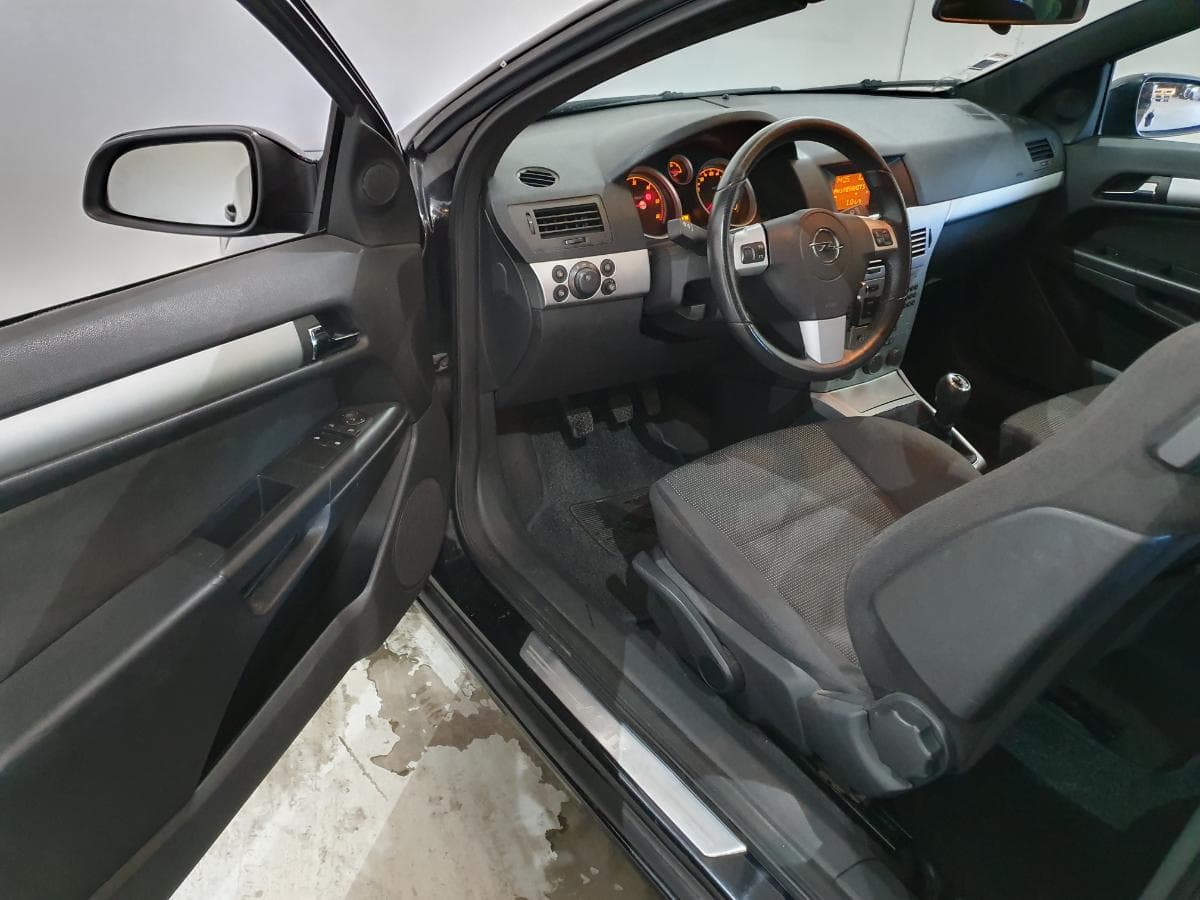 Opel Astra 1.3 CDTI · Ano 2008 — image 22