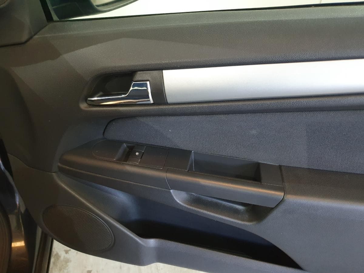 Opel Astra 1.3 CDTI · Ano 2008 — image 23