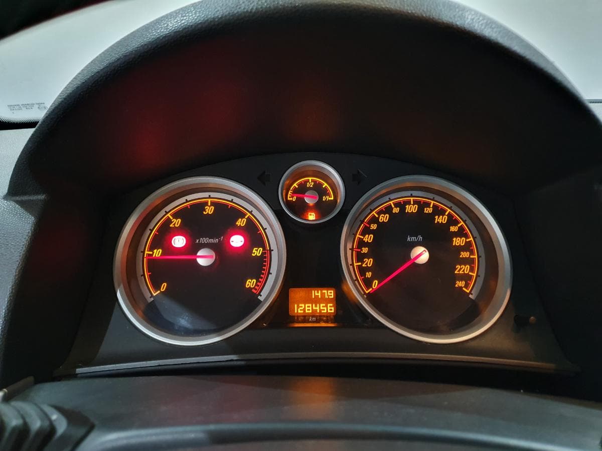 Opel Astra 1.3 CDTI · Ano 2008 — image 36