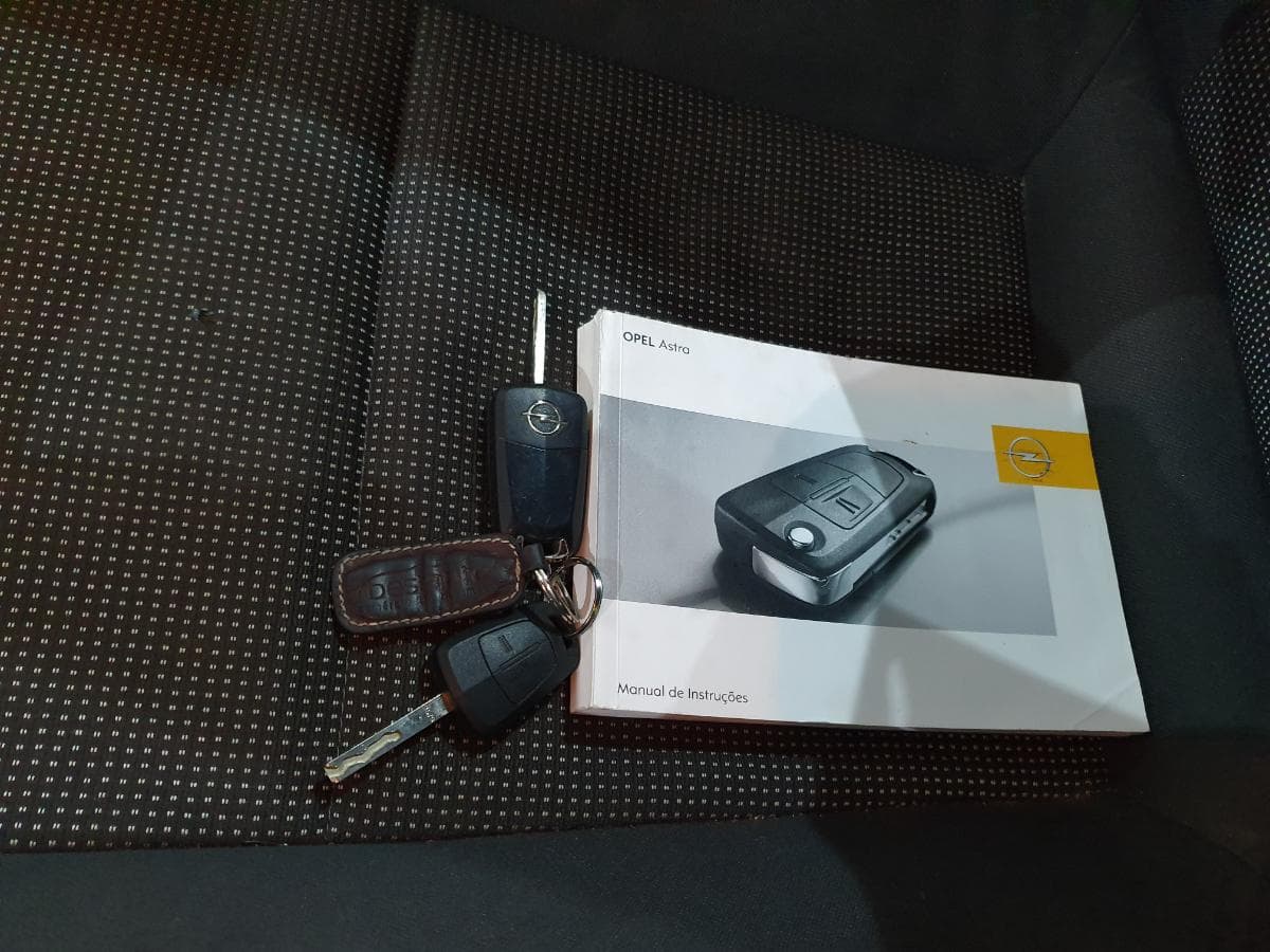 Opel Astra 1.3 CDTI · Ano 2008 — image 43