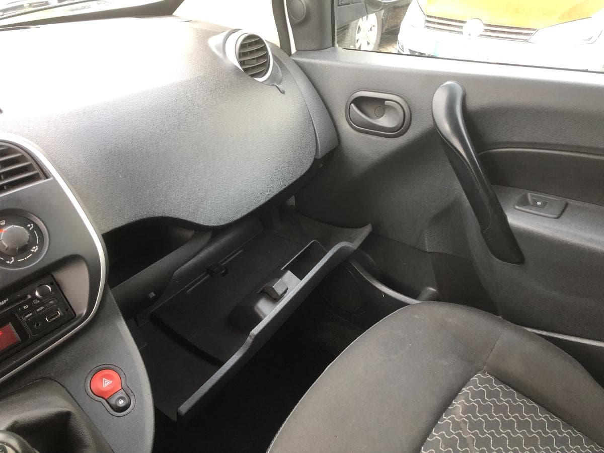 Renault Kangoo 1.5 DCI · Ano 2016 — imagem 23