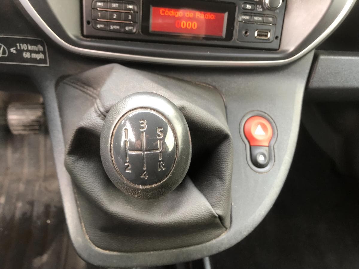Renault Kangoo 1.5 DCI · Ano 2016 — imagem 21