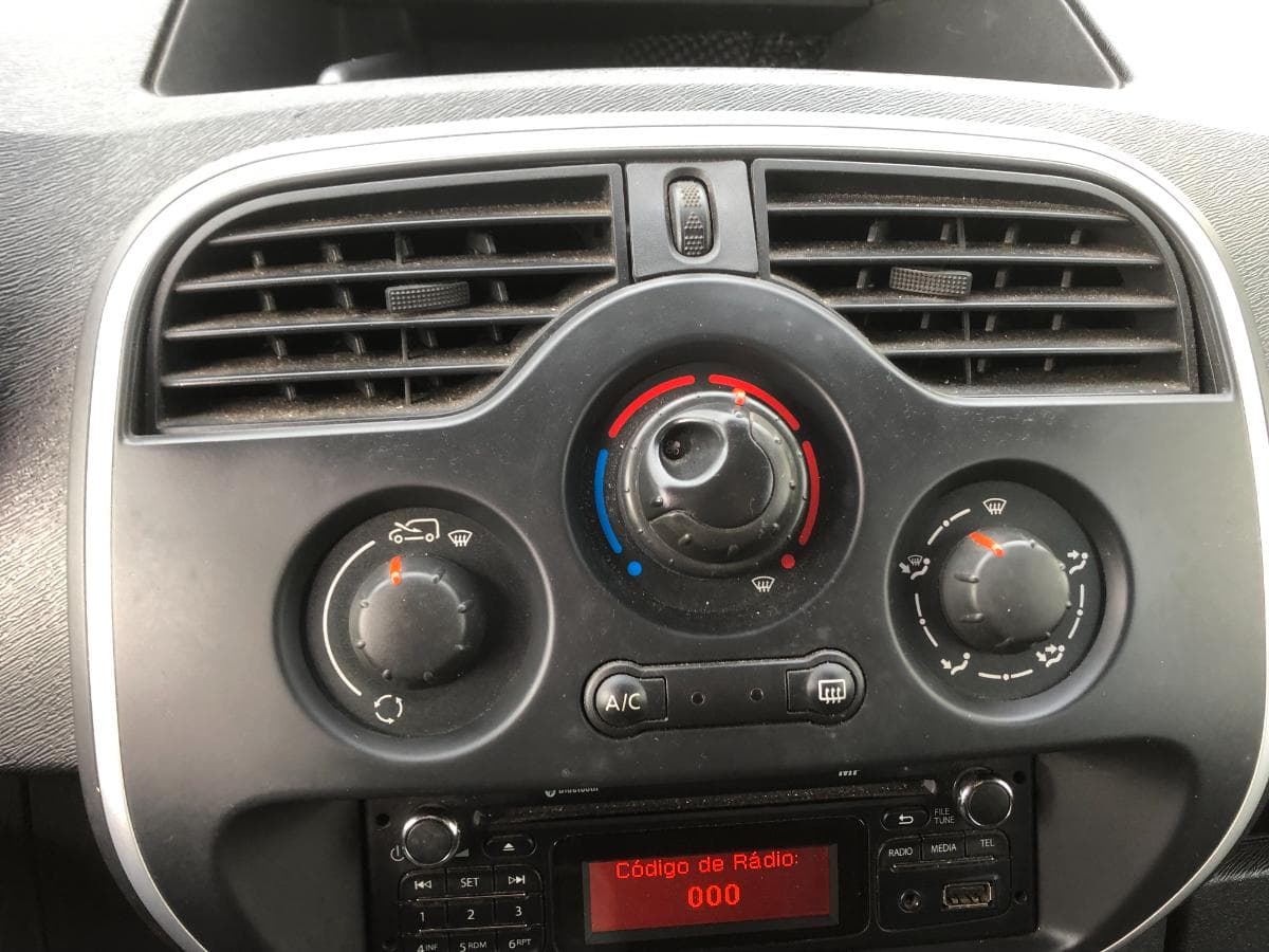 Renault Kangoo 1.5 DCI · Ano 2016 — imagem 24