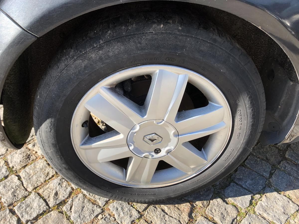 Renault Mégane Scénic 1.5 DCI · Ano 2004 — image 19