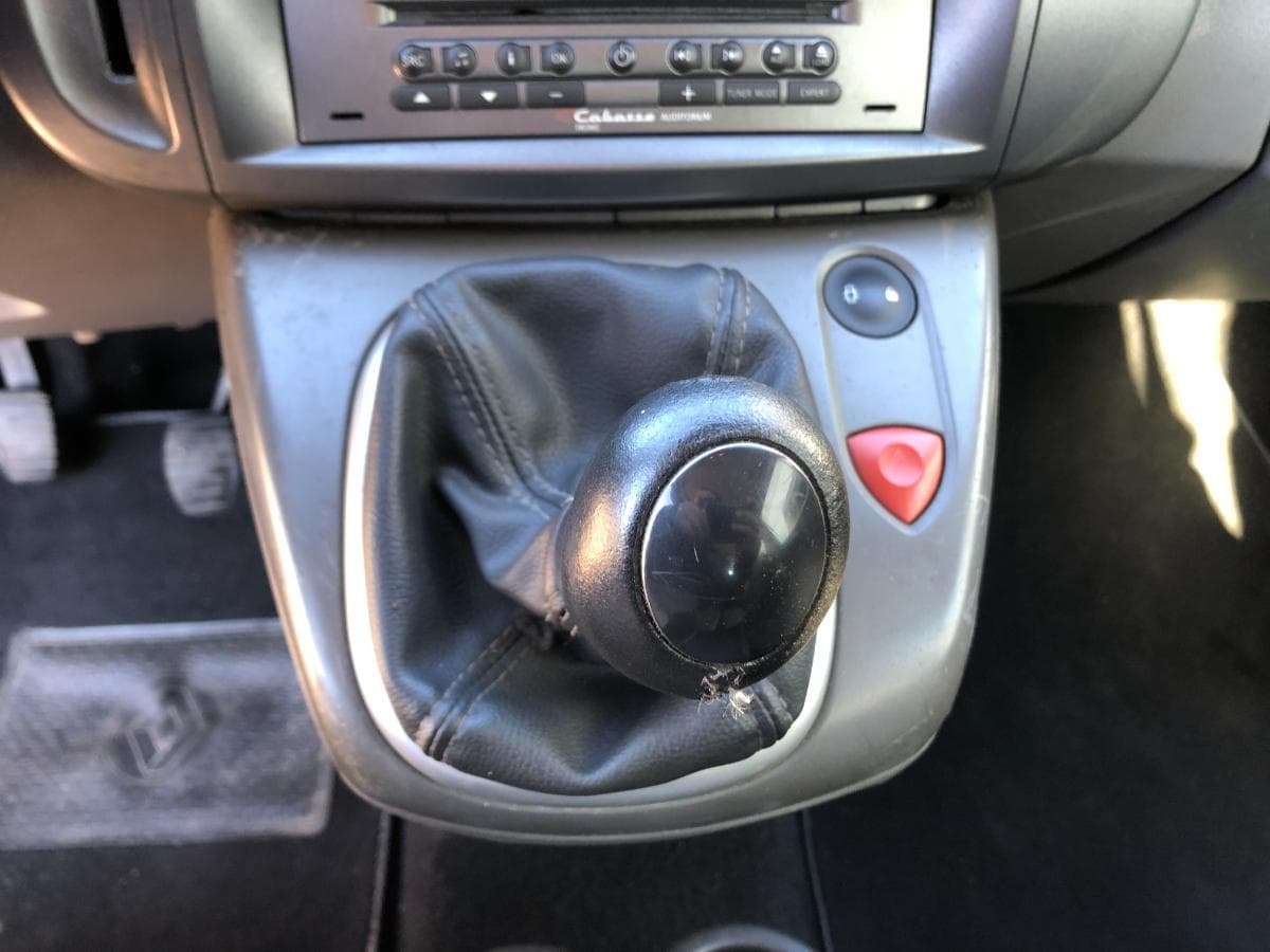 Renault Mégane Scénic 1.5 DCI · Ano 2004 — image 33