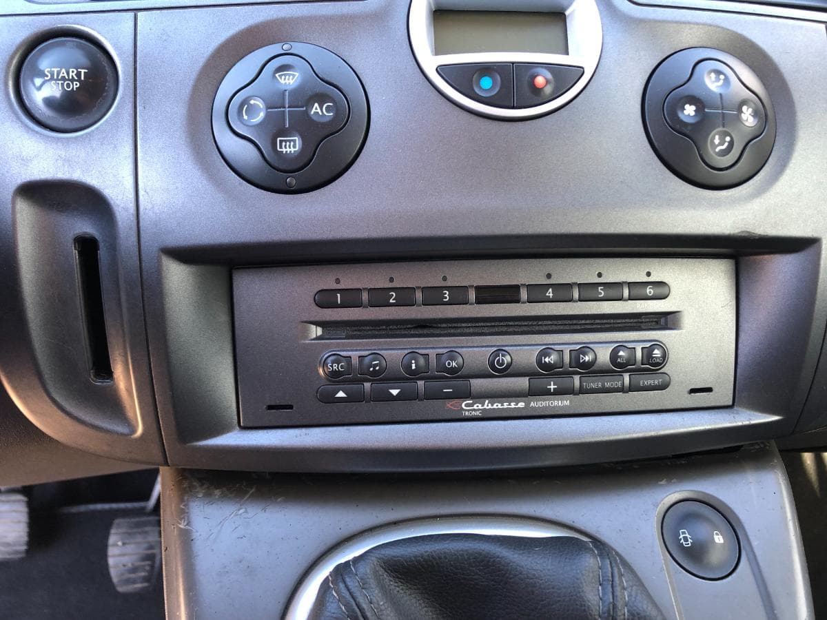 Renault Mégane Scénic 1.5 DCI · Ano 2004 — image 35