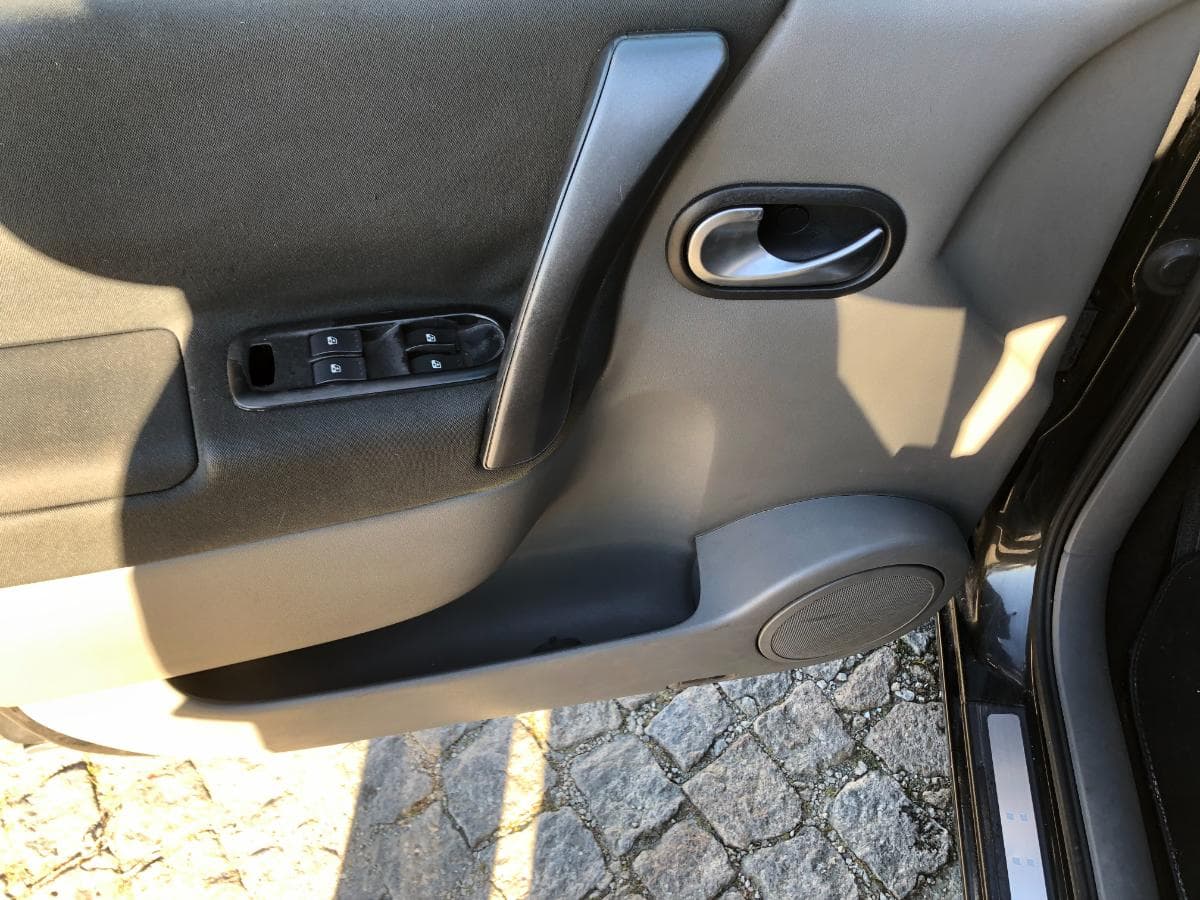 Renault Mégane Scénic 1.5 DCI · Ano 2004 — image 39