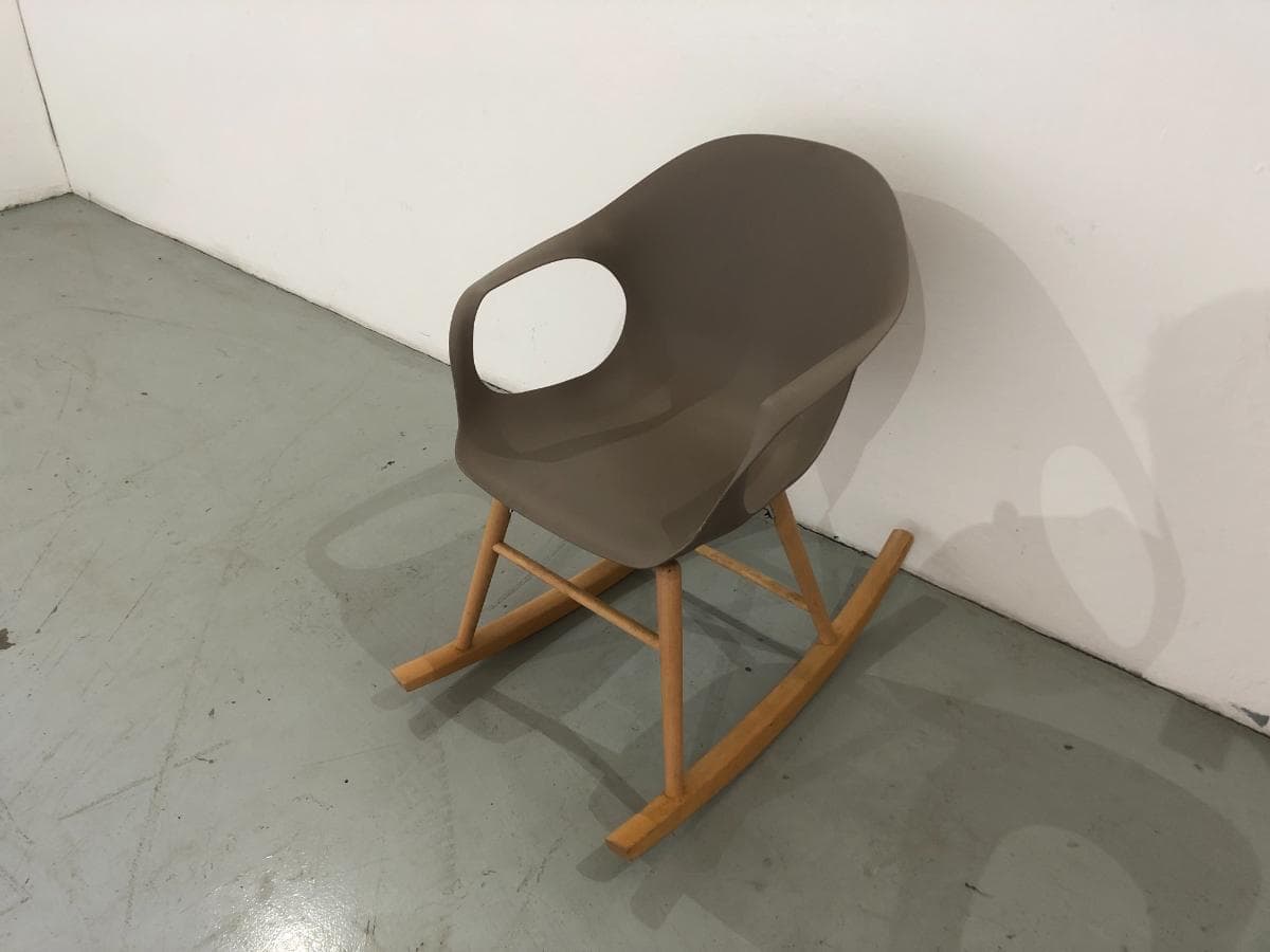 Chair — image 2