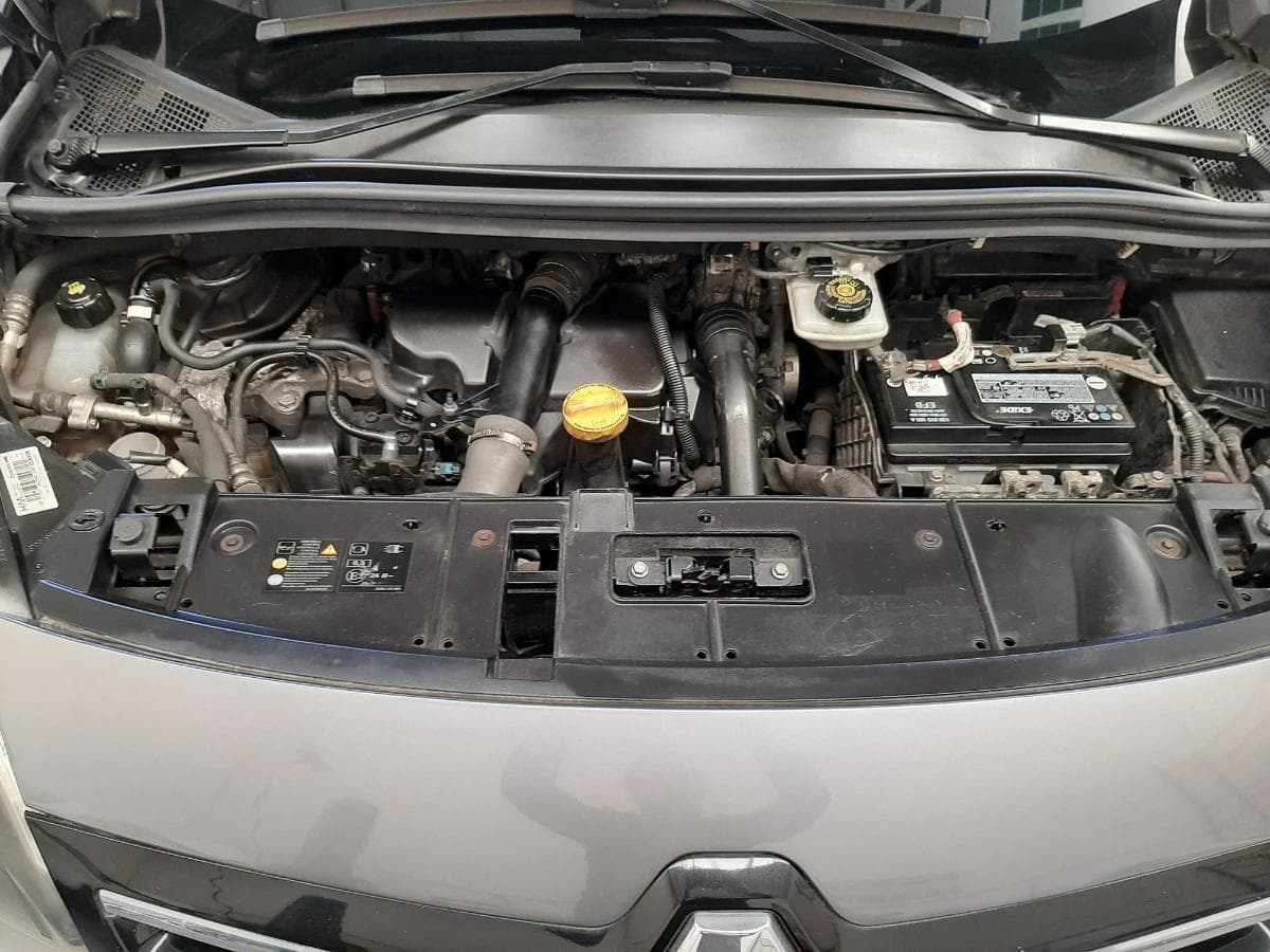 Renault Scénic 1.5 DCI · Ano 2014 — image 6